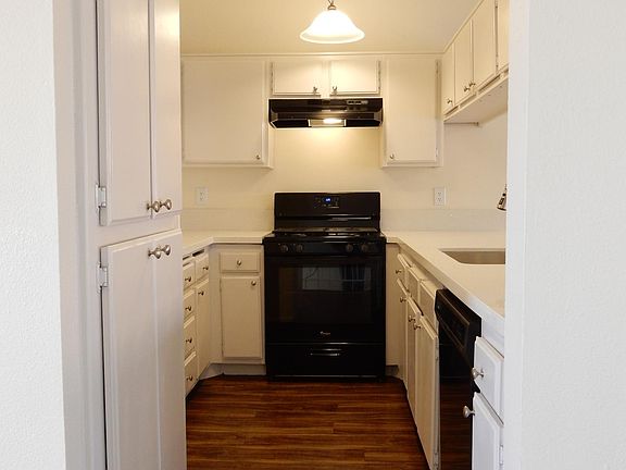 4th image of 751 W Stetson Ave