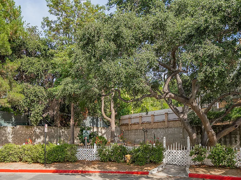 Valley Oaks Village Dog Park