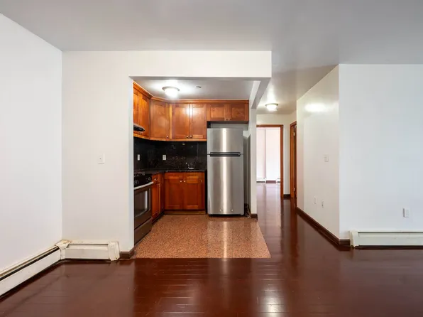 132-36 Pople Avenue image 5 of 19