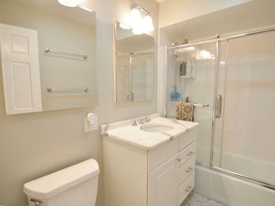 1351 W Webster Ave APT 2C, Chicago, IL, 60614