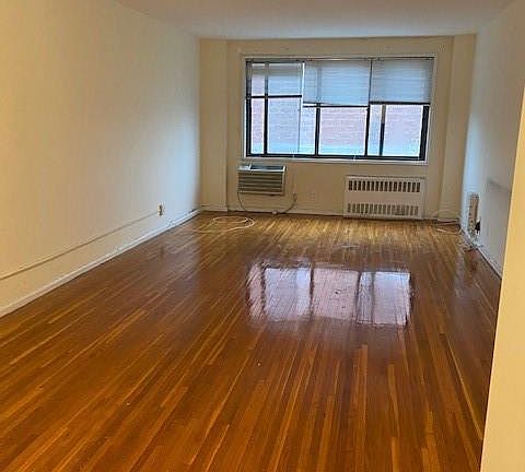 2nd image of 411 Bronx River Rd APT 7K