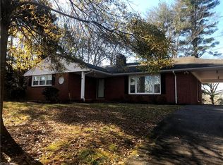 28 N Park Rd, North Wilkesboro, NC 28659