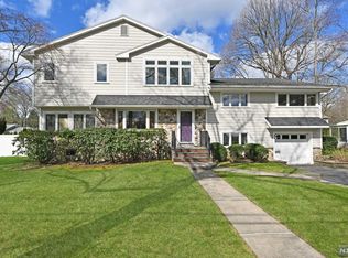23 Spruce Pl, Ho Ho Kus, NJ 07423