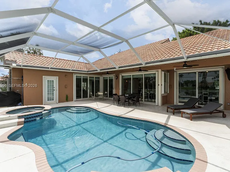 1179 Laguna Springs Dr — Photo 45