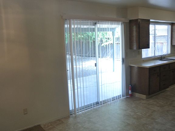 3rd image of 5430 Whitney Blvd