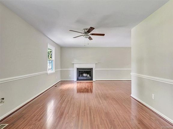 3rd image of 10223 Dakins Dr
