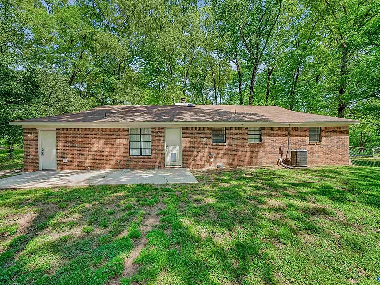 124 W Emert Rd — Photo 23