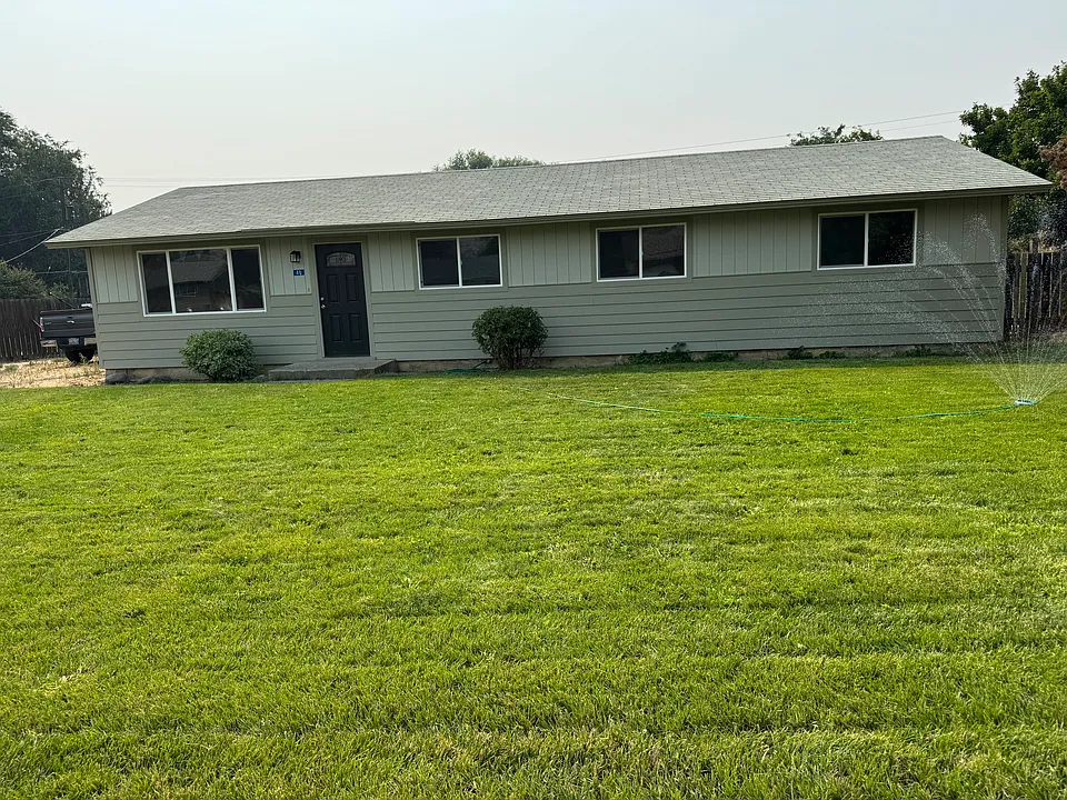 40 Larson Rd