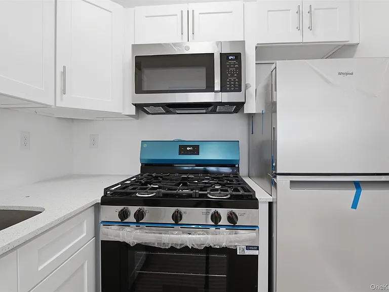 671 Bronx River Rd #2N — Photo 6