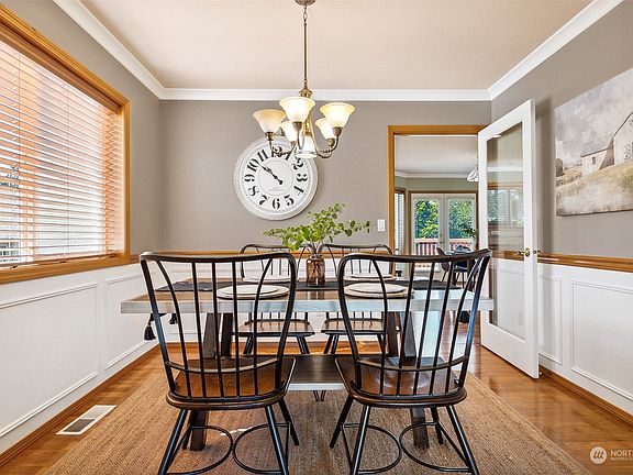 5th image of 2916 Gael Court SE