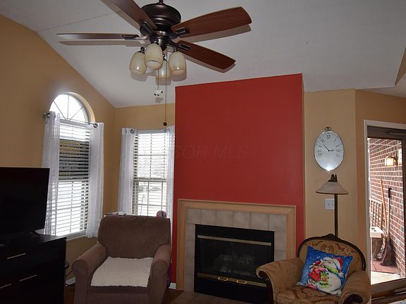 3rd image of 217 Stonebend Dr
