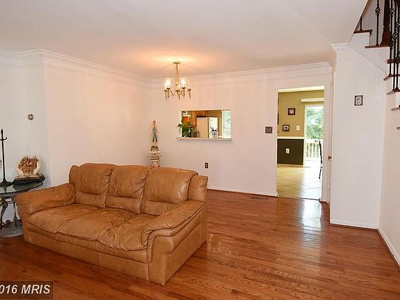 4th image of 4947 Lambsgate Ln