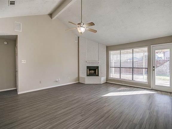 4th image of 1108 Colmar Dr