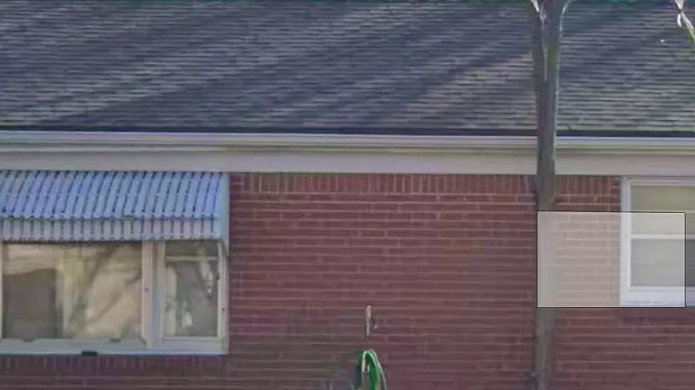 2828 Larkin South St — Photo 2