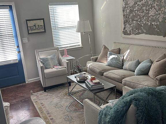 3rd image of 1753 Jackson Ave E #7