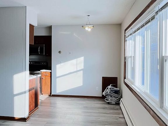 2nd image of 1104 20th Ave NE #1923