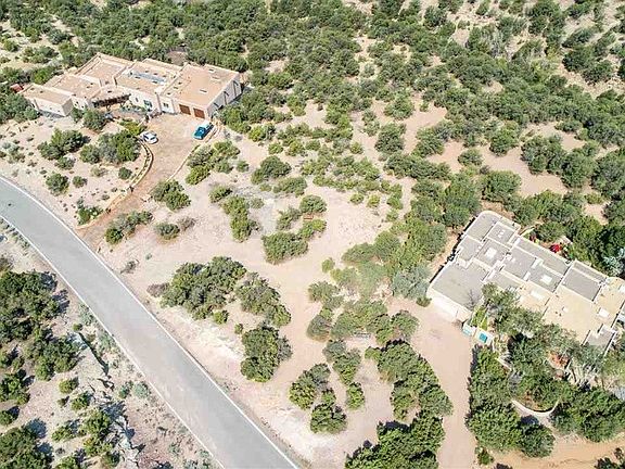 2nd image of 1020 Sierra Del Norte