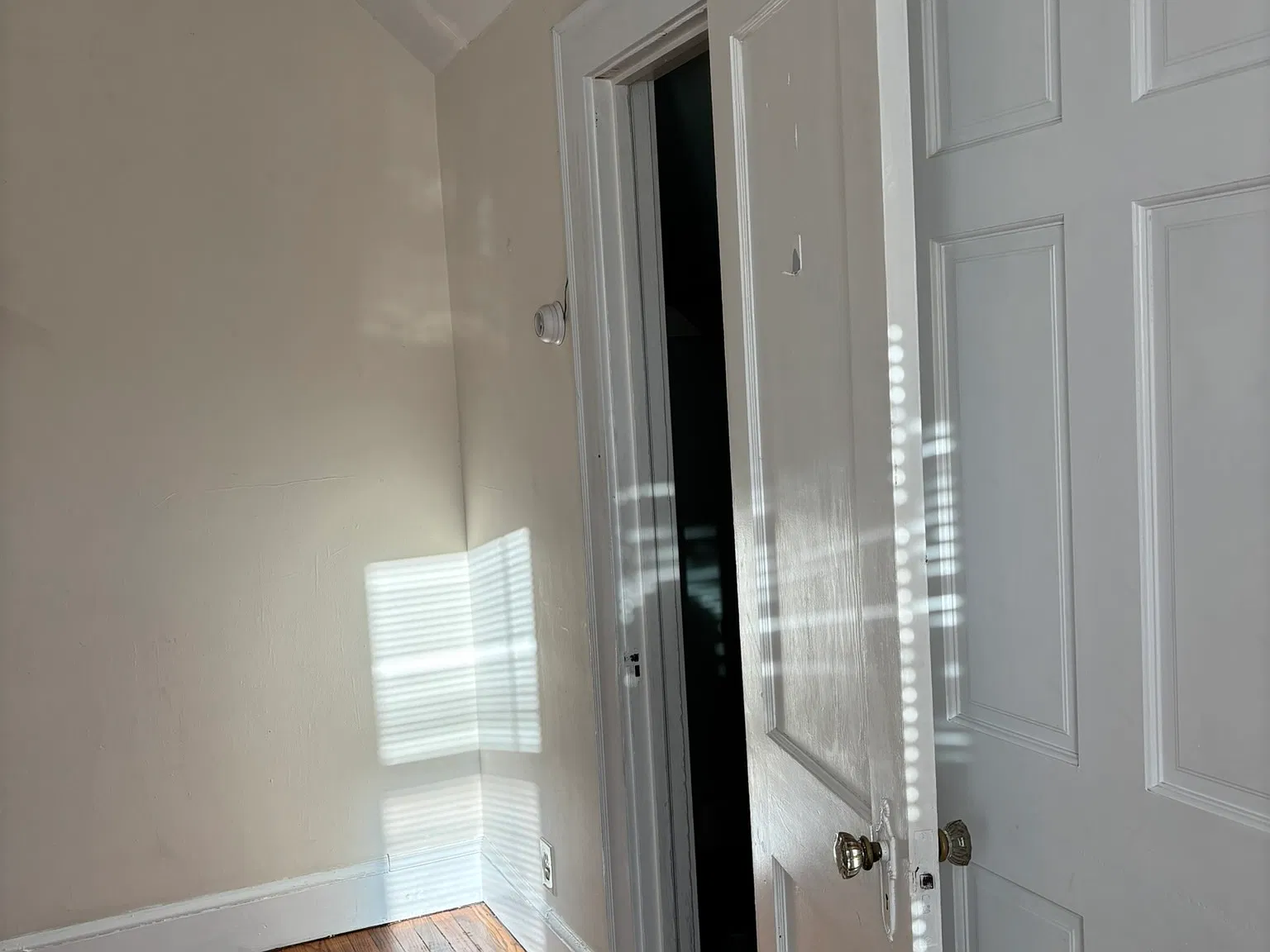 2 bed, 912 sqft, $1,700 — Photo 2