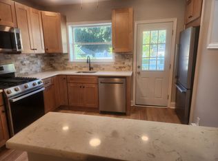 614 Jamestown St, Philadelphia, PA 19128