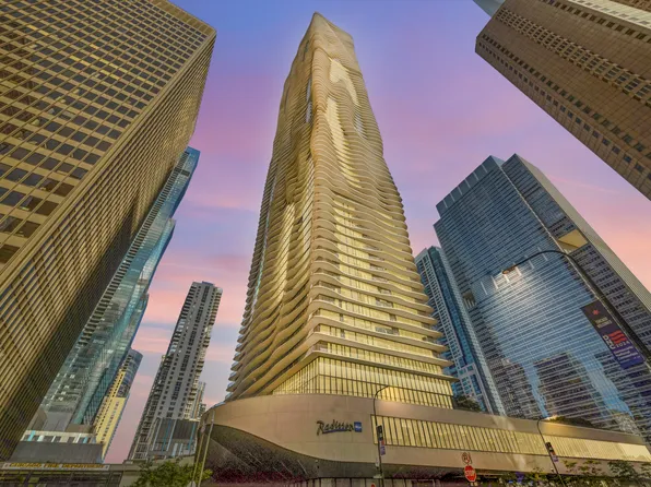 225 N Columbus Dr Unit 6402, Chicago, IL 60601