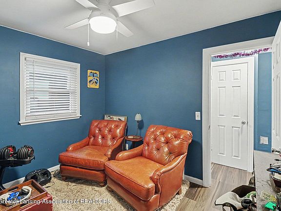 5th image of 1820 S Rundle Ave