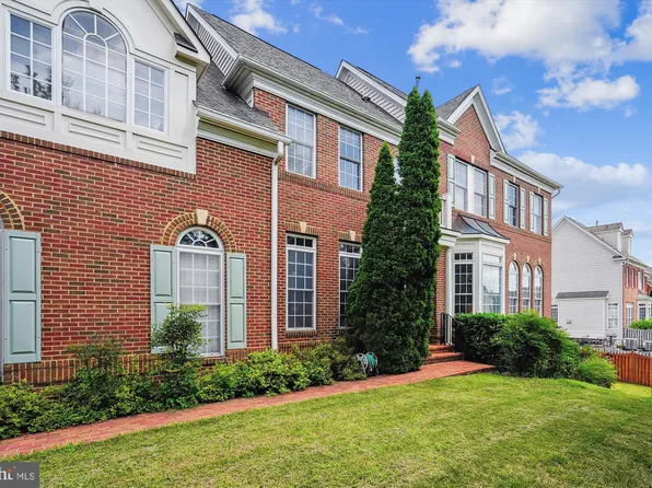 43641 Hartshire Ter, Leesburg, VA 20176