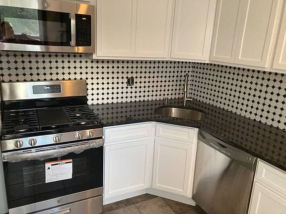 5th image of 41 Jefferson Ave Floor 2