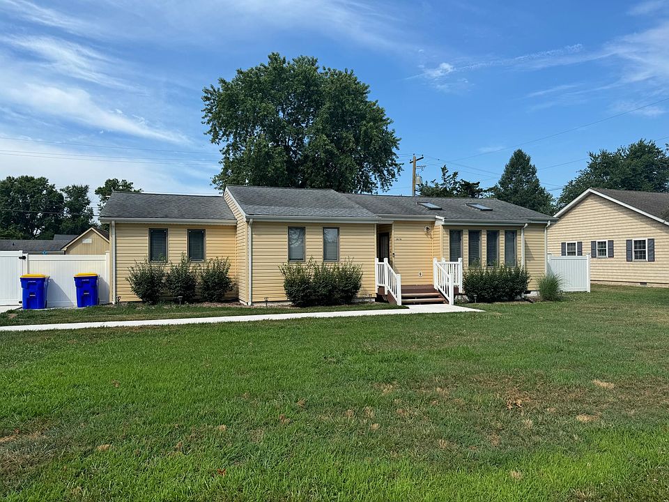 1st image of 18176 Hickory Ln