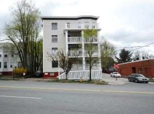 260 Park Ave APT 3, Portland, ME 04108