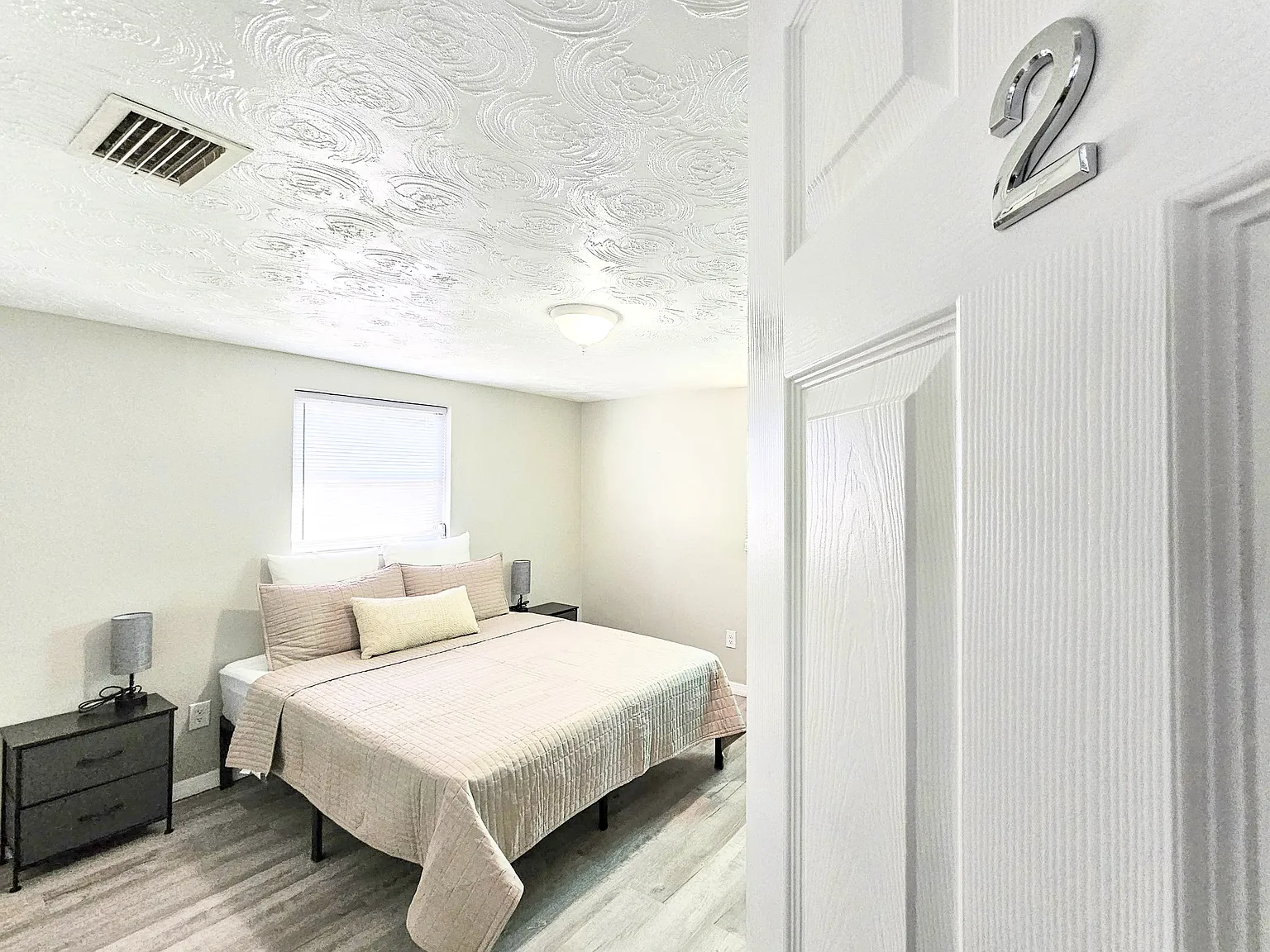 4 bed, 2.0 bath, 1100 sqft, $797 — Photo 4