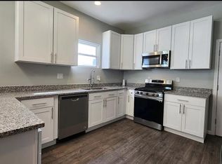 1957 E 72nd St #1, Chicago, IL 60649