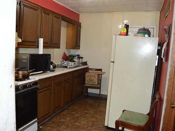 4th image of 301 S Vermillion St