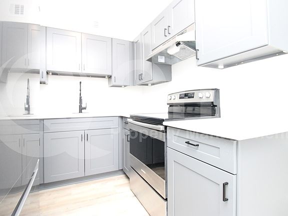 2nd image of 745 W McMurray Blvd Unit 2