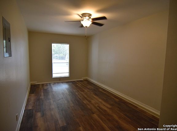 4th image of 6718 Blue Oak Ln