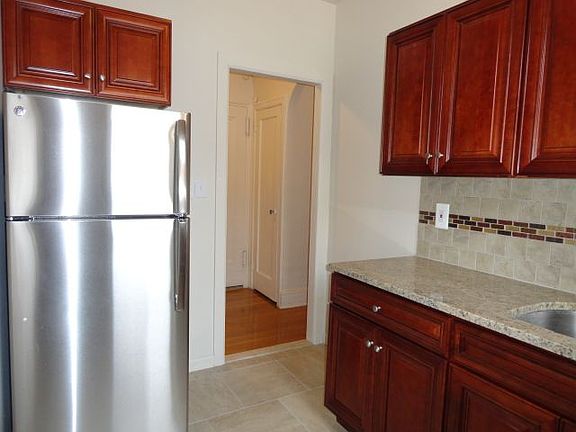 3rd image of 3739 61st St APT 4D