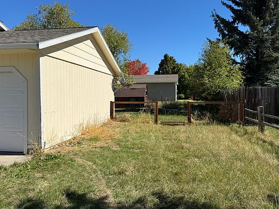 4th image of 110 N Yellowstone Ave