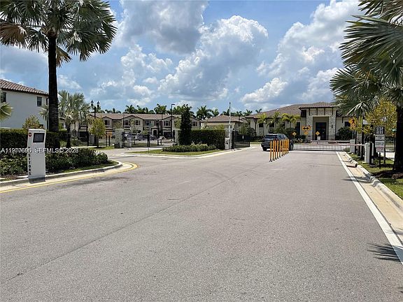 4th image of 11304 SW 249th St