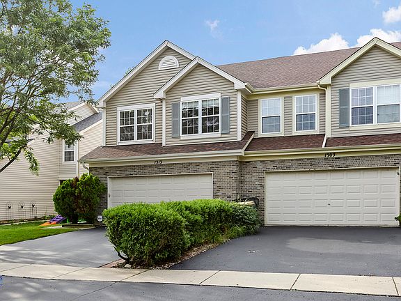 2nd image of 1313 Derby Ln