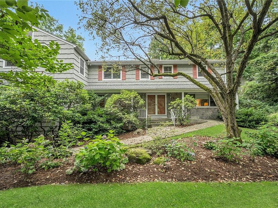 1st image of 37 Pinehurst Drive