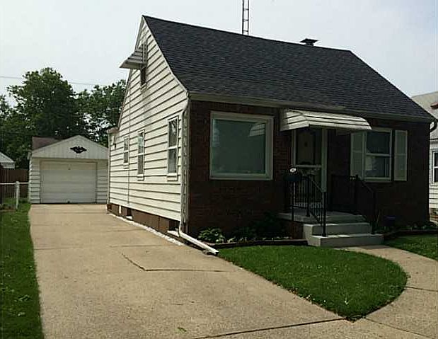 1st image of 2926 123rd St