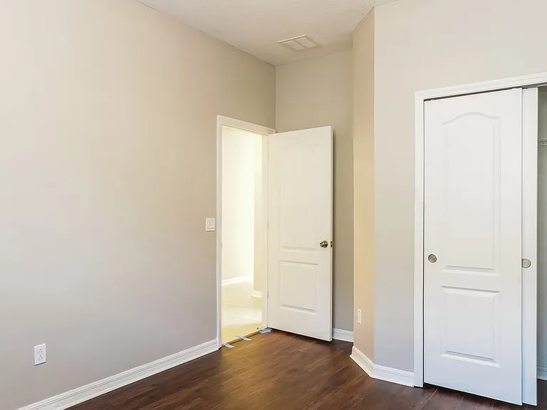 1859 Castleton Dr — Photo 10