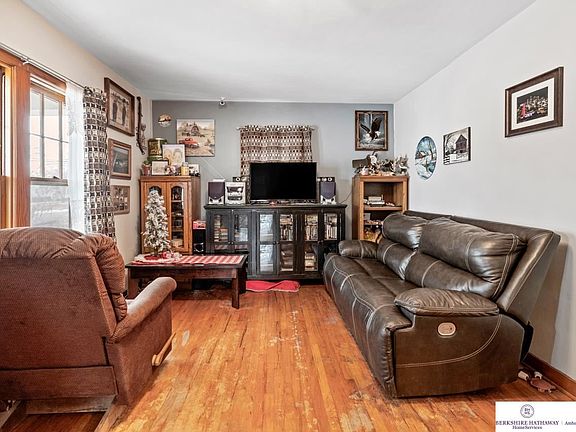 5th image of 1344 N Broadway St