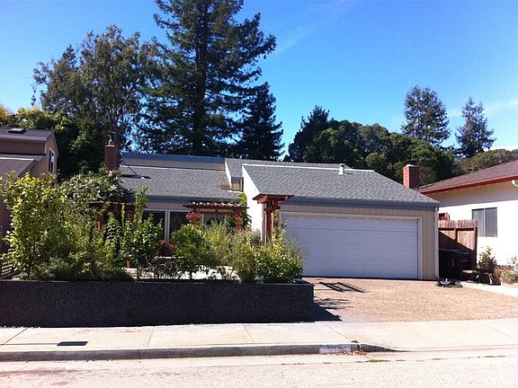 2nd image of 119 Westmoor Ct