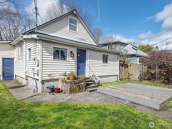 3rd image of 1615 McDougall Avenue