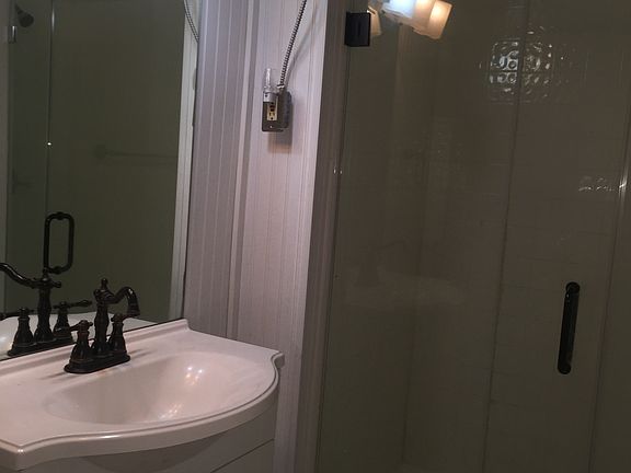 5th image of 625 Northhill Cir