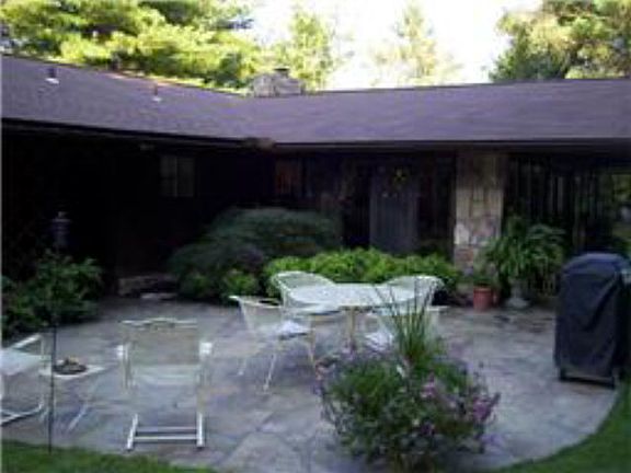 4th image of 135 Richardson Dr