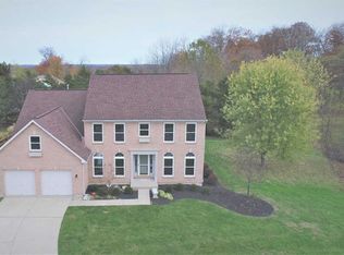 10141 Meadowknoll Dr, Loveland, OH 45140