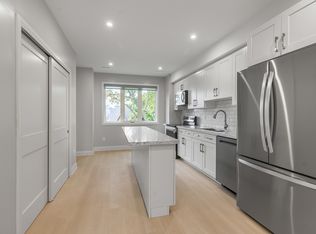 543 Roxton Rd UNIT 4, Toronto, ON M6G3R5