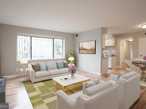2nd image of 1031 Michigan Ave NE APT 102