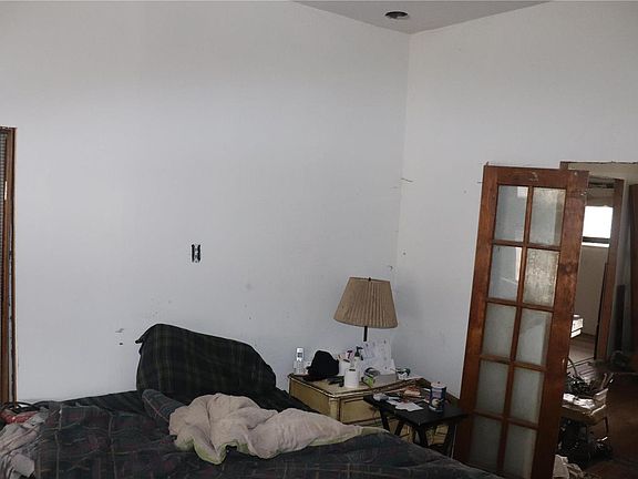 4th image of 4233 McPherson Ave